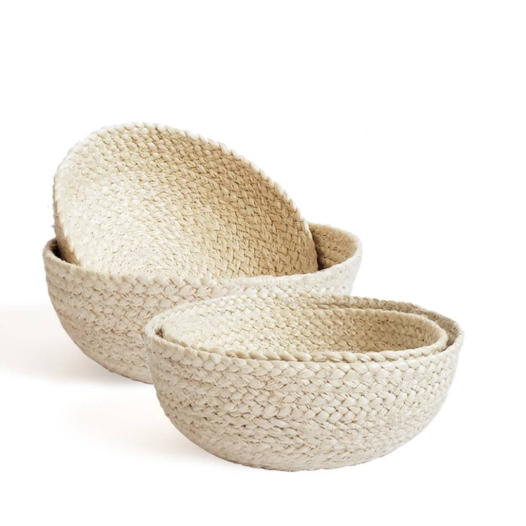 <h1>Kata Candy Bowls – Set of 4</h1> Kata Candy Bowls - Set of 4