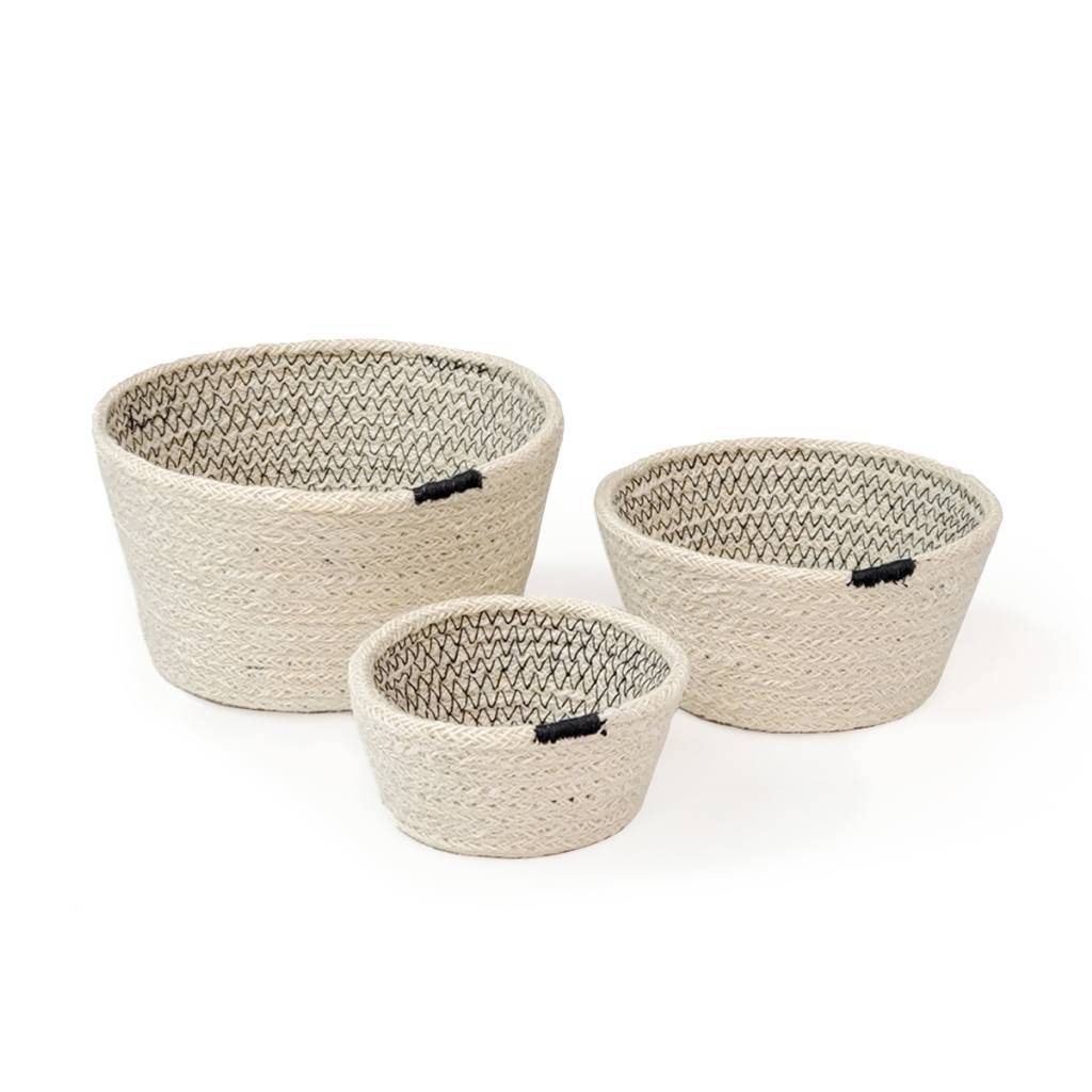 <h1>Amari Bowls – Set of 3</h1> Amari Bowls - Set of 3