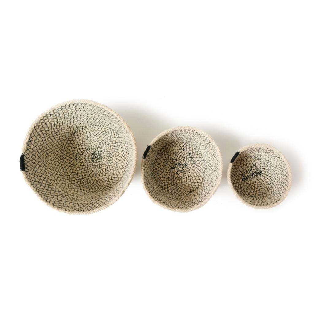 <h1>Amari Bowls – Set of 3</h1> Amari Bowls - Set of 3