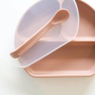 Silicone Suction Plate With Lid and Spoon Silicone Suction Plate With Lid and Spoon