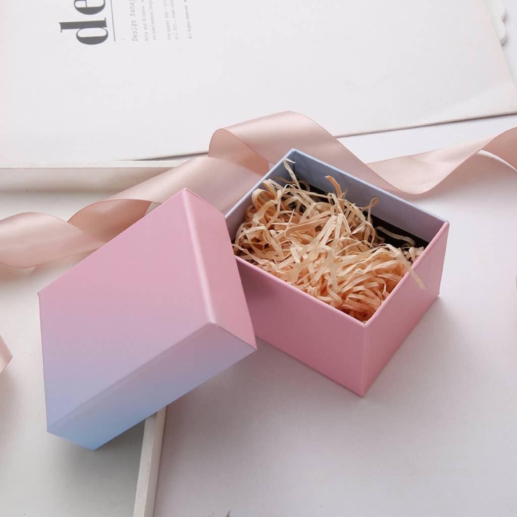 <h1>Pink Jewelry Gift Box</h1> Pink Jewelry Gift Box
