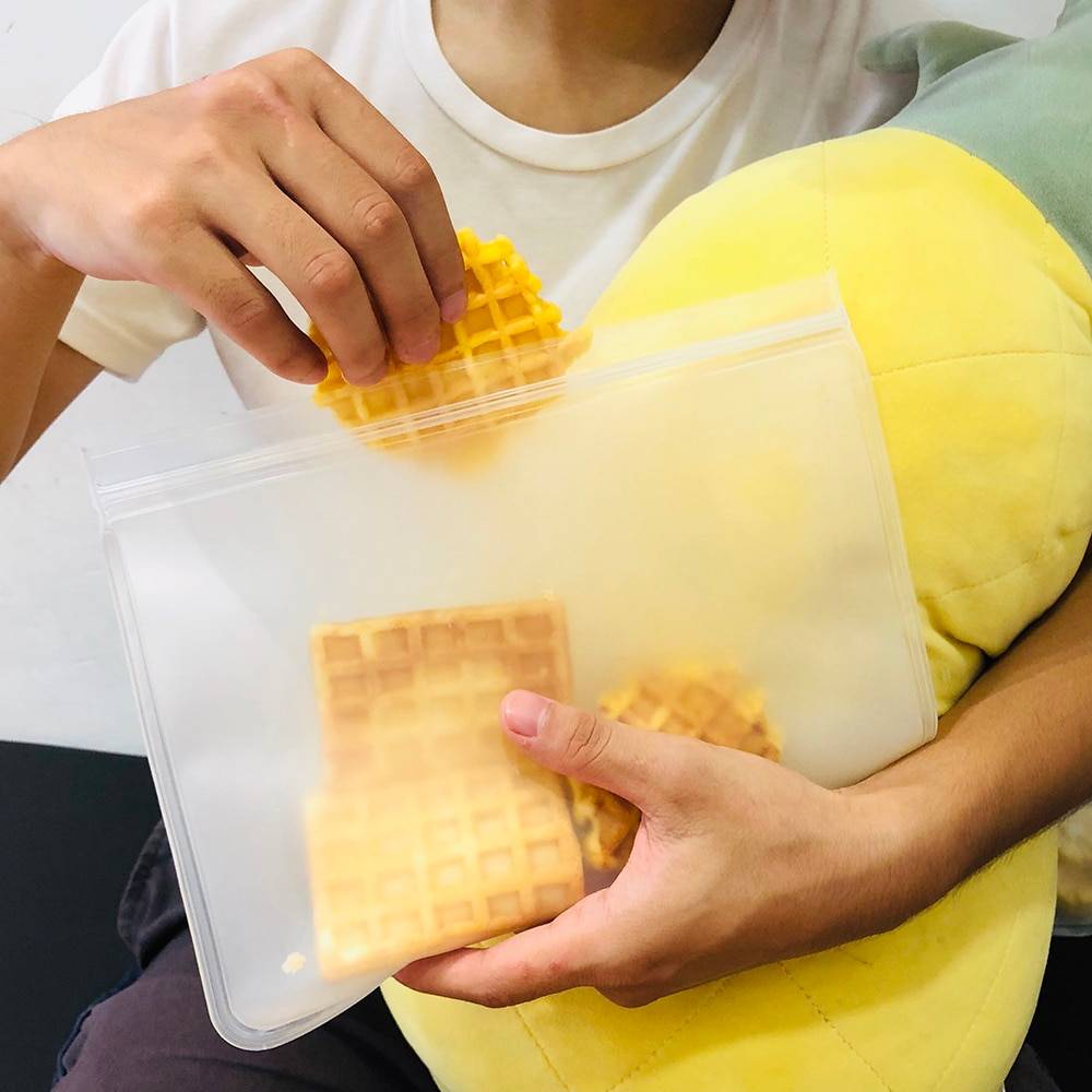 <h1>Reusable Leakproof Silicone Ziplock Food Bag Set (12 Pcs)</h1> Reusable Leakproof Silicone Ziplock Food Bag Set (12 Pcs)