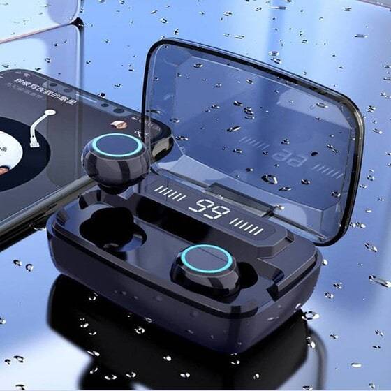 2-in-1 Earbuds with Power Bank 2-in-1 Earbuds with Power Bank