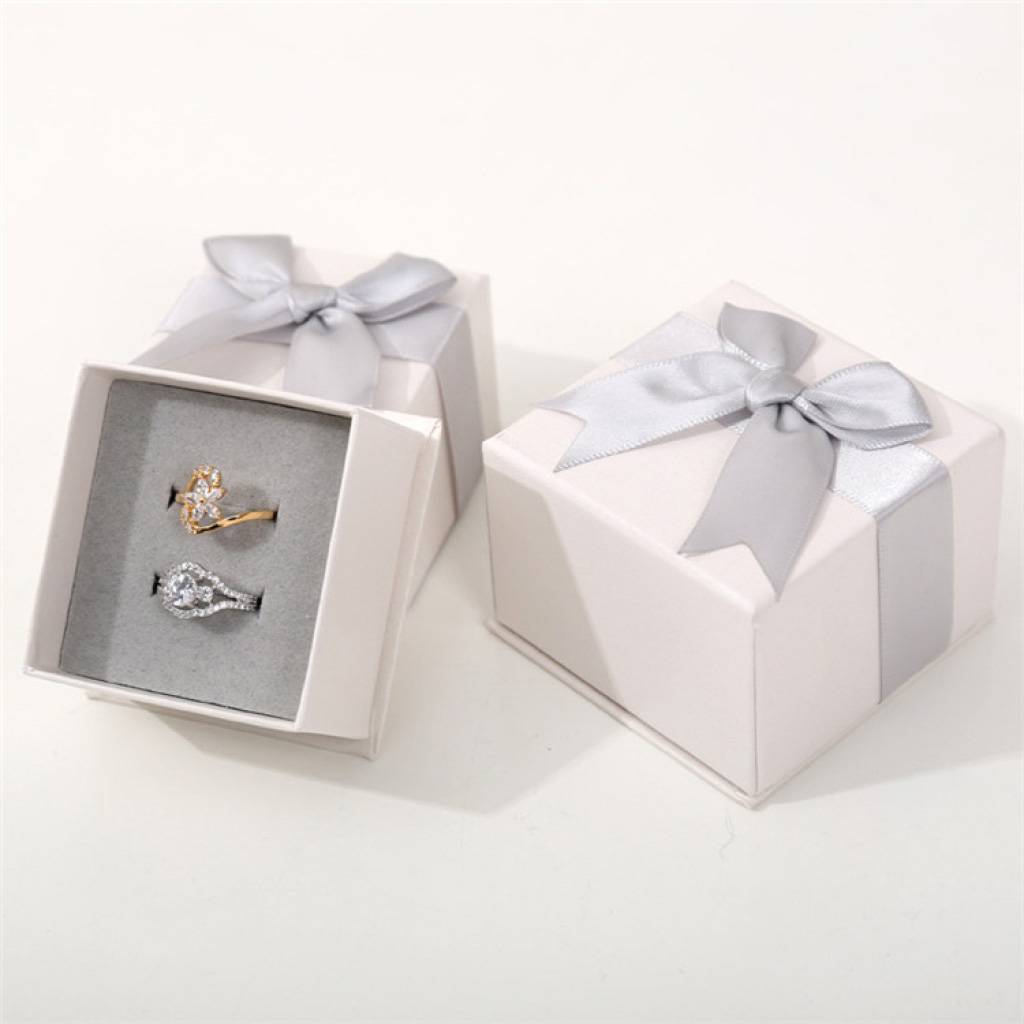 <h1>Bow Decorated Packaging Gift Box Fashion</h1> Bow Decorated Packaging Gift Box Fashion