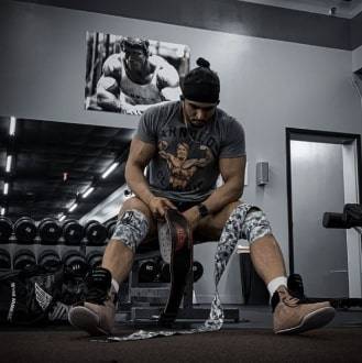 Gym Maniac Light Gray Camo GM Support Compression Knee Wraps Gym Maniac Light Gray Camo GM Support Compression Knee Wraps