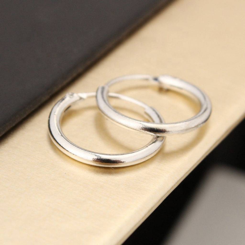 <h1>Metal Hoop Earrings Fashion</h1> Metal Hoop Earrings Fashion