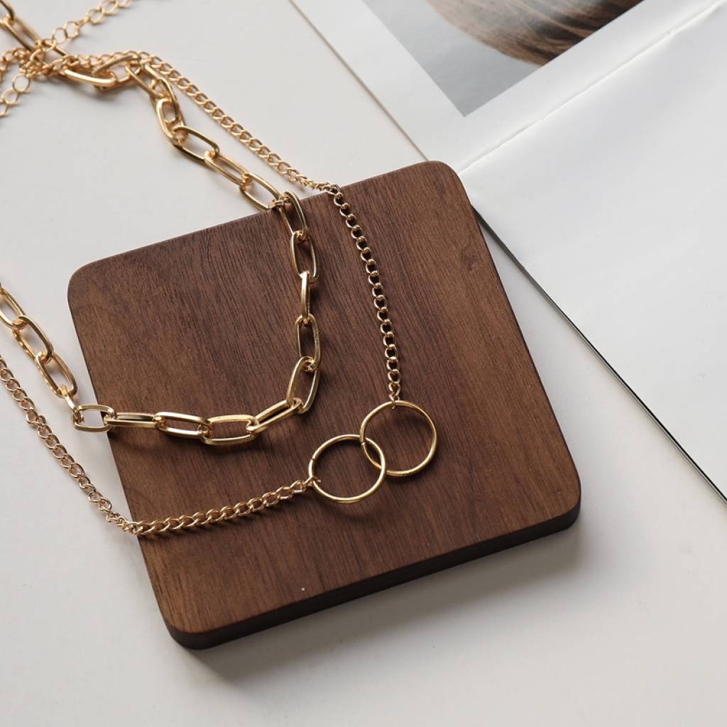 <h1>Multilayered Interlocking Necklace Fashion</h1> Multilayered Interlocking Necklace Fashion