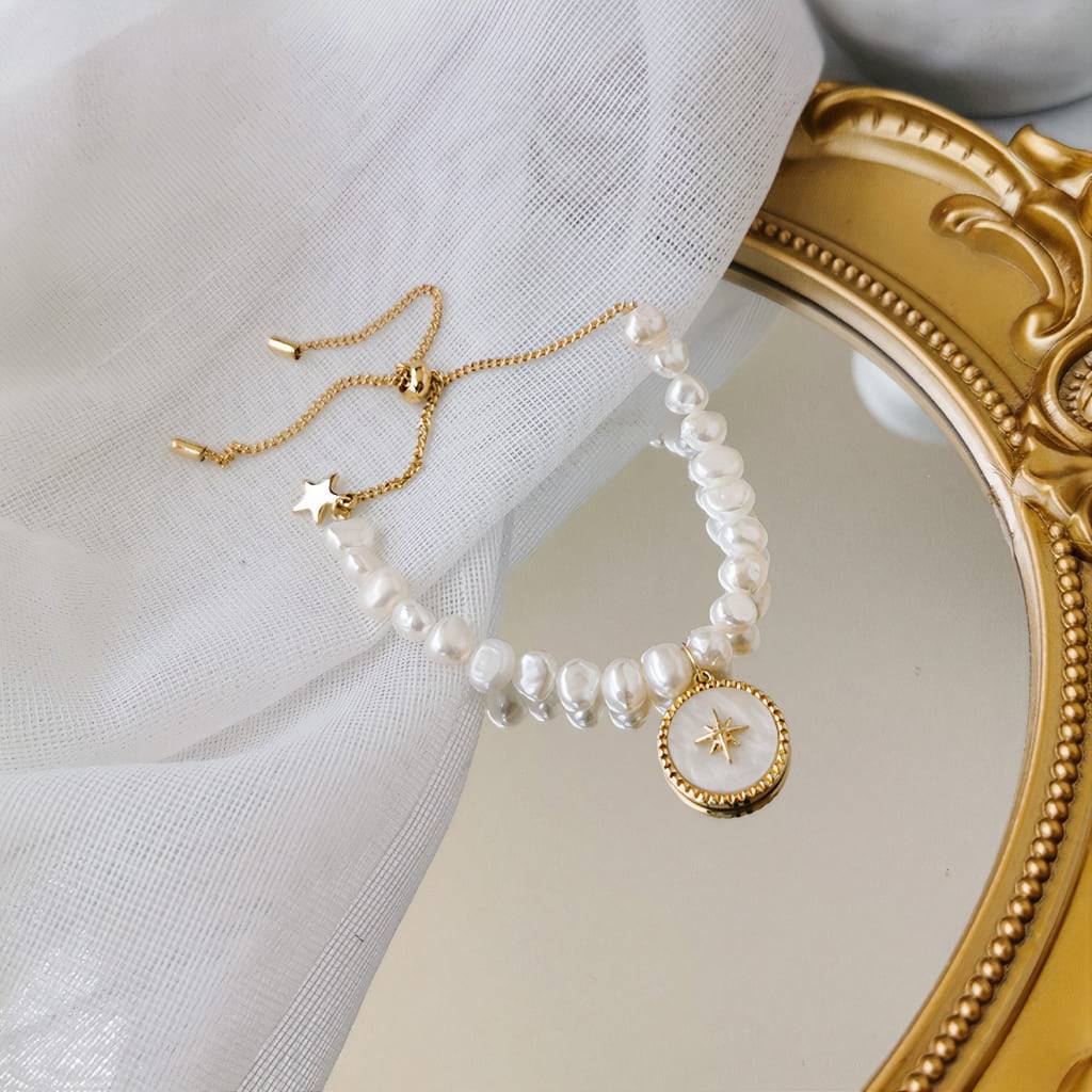 <h1>Round Coin Pearl Bracelet Fashion</h1> Round Coin Pearl Bracelet Fashion