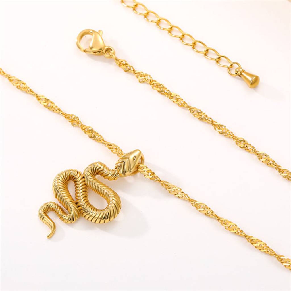 <h1>Snake Shaped Pendant Necklace Fashion</h1> Snake Shaped Pendant Necklace Fashion