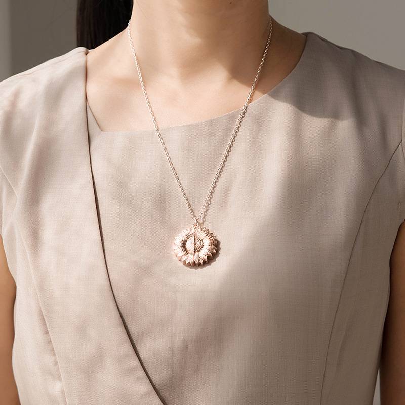 <h1>You Are My Sunshine Sunflower Pendant Necklace Accessories Color : Rose Gold Necklace|Gold Necklace|Silver Necklace</h1> You Are My Sunshine Sunflower Pendant Necklace Accessories Color : Rose Gold Necklace|Gold Necklace|Silver Necklace